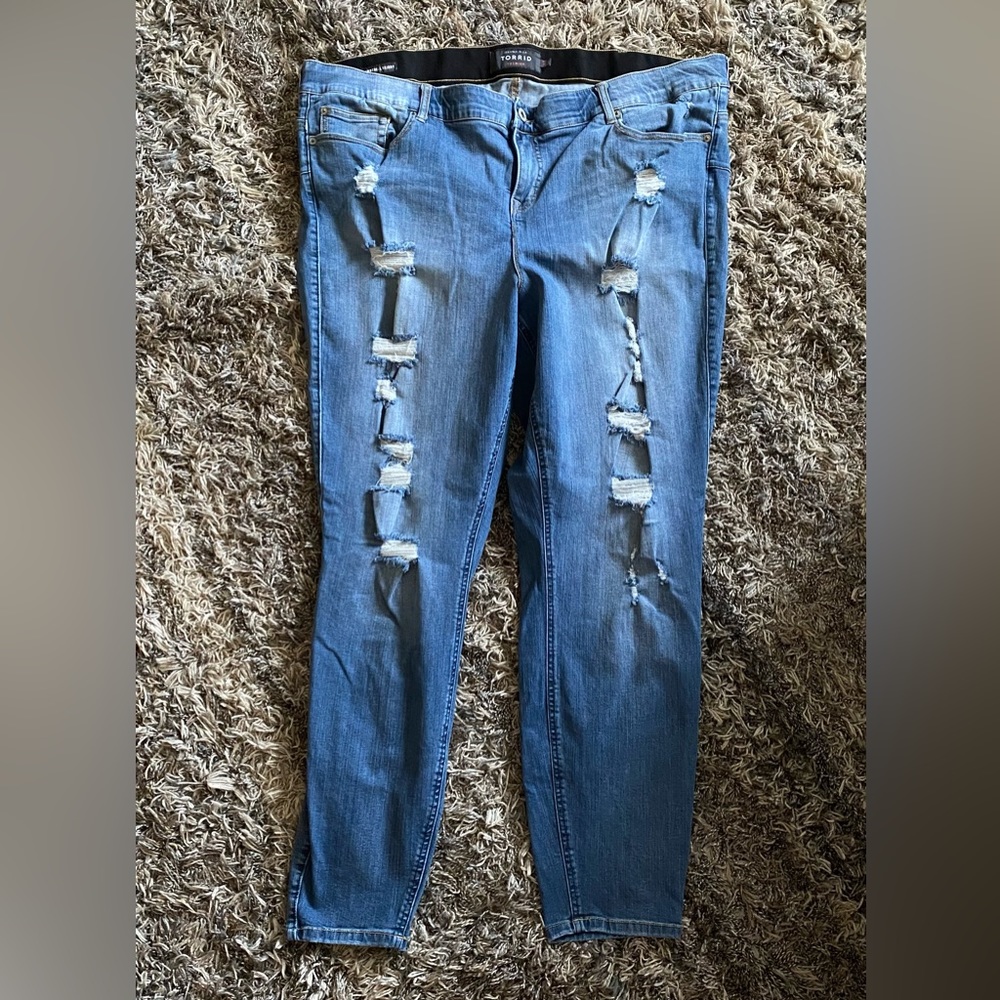 Torrid Bombshell Skinny Jeans Womens Plus 26T Tall Blue Medium Distressed